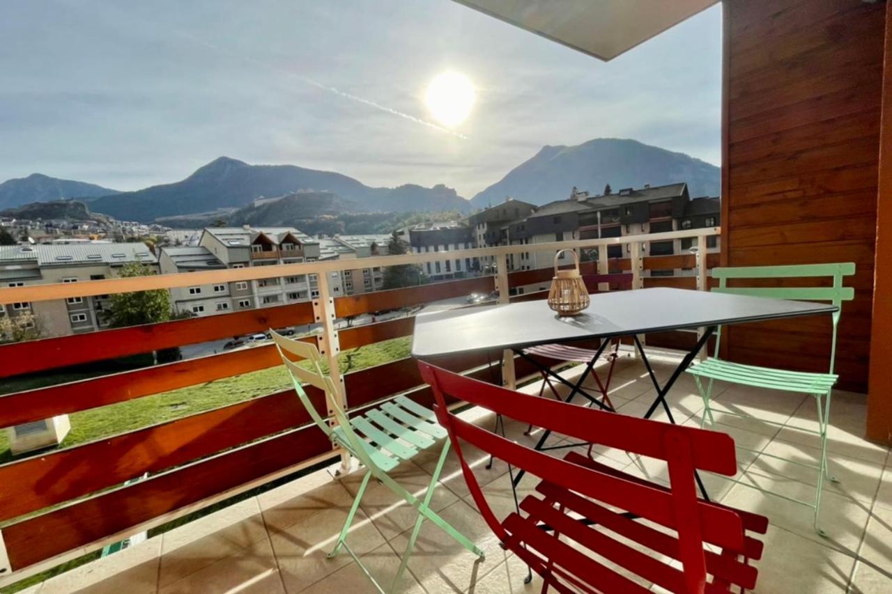 Flat appartement 43 m with balcony in Briançon Exterior foto