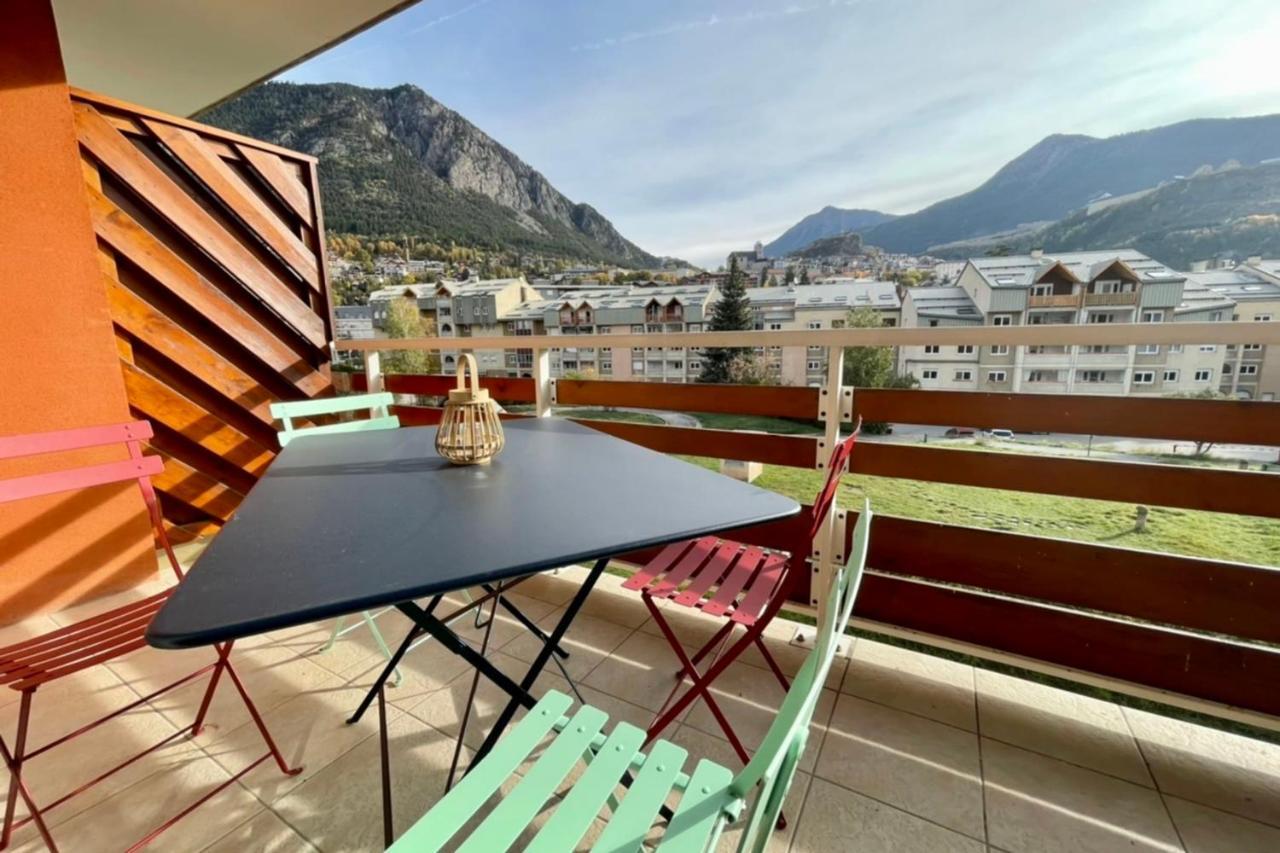 Flat appartement 43 m with balcony in Briançon Exterior foto