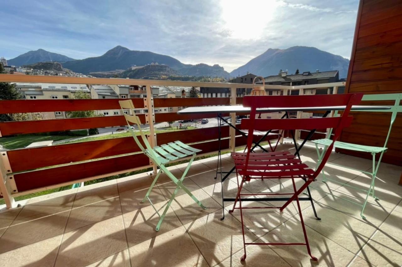 Flat appartement 43 m with balcony in Briançon Exterior foto